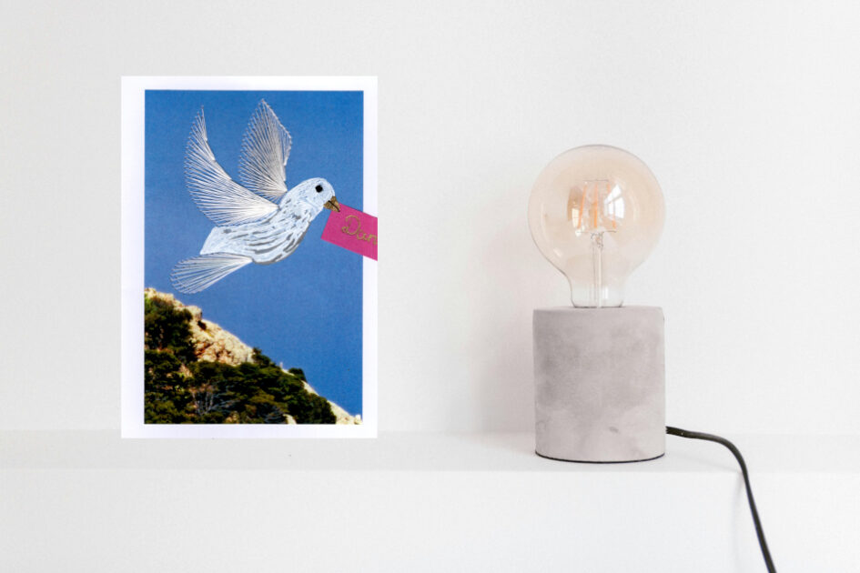 Designerkarte, Designer Karte, Grafik, Kunst, Fadenbild, Fadengrafik, kunstvoll, exklusive Faltkarte, Faltkarte, Grußkarte, Fadentechnik, moderne Kunst, Design, Himmel, weiße Taube, Berglandschaft,